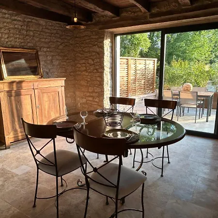 Les Noyers De Gaudelle *