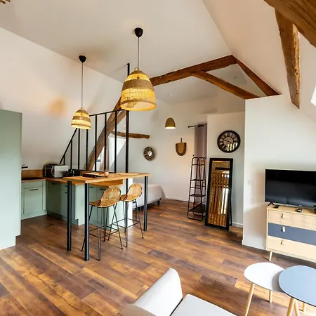 Les Noyers De Gaudelle *