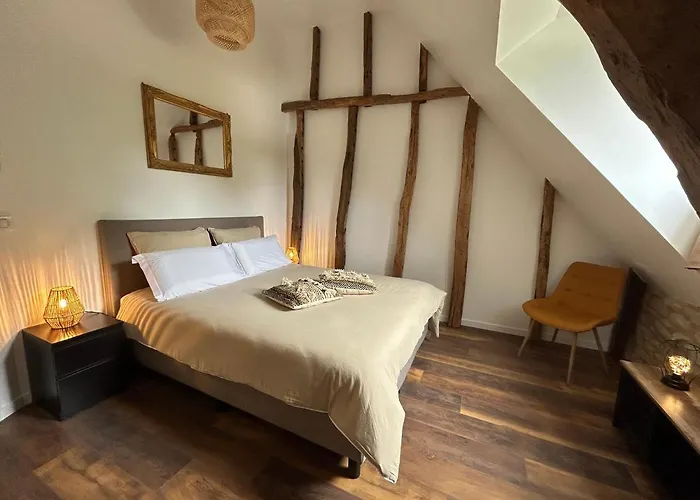 Les Noyers De Gaudelle Casa de Férias *