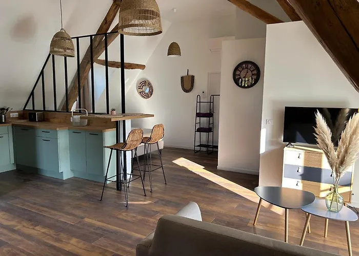 Les Noyers De Gaudelle *