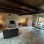 Les Noyers De Gaudelle *