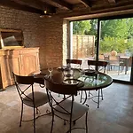 Les Noyers De Gaudelle *