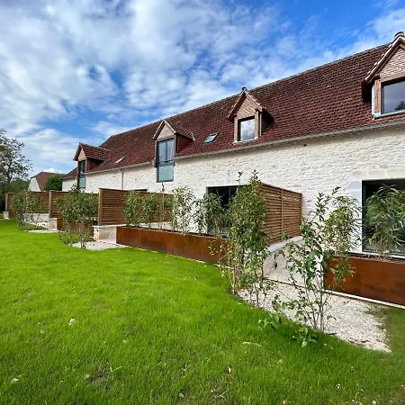 Les Noyers De Gaudelle