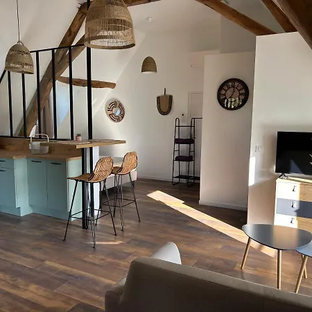 Les Noyers De Gaudelle *