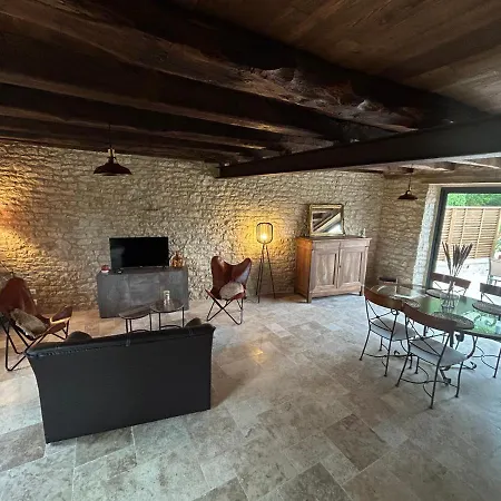 Les Noyers De Gaudelle *
