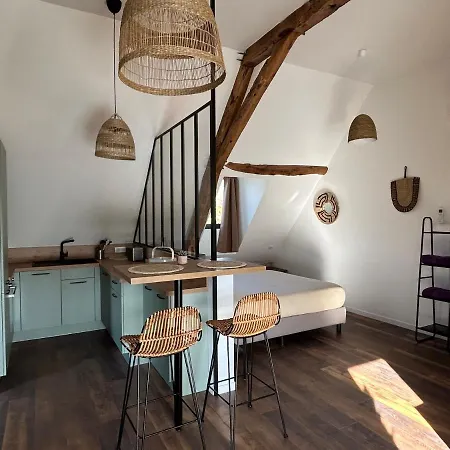 Les Noyers De Gaudelle Дом отдыха *