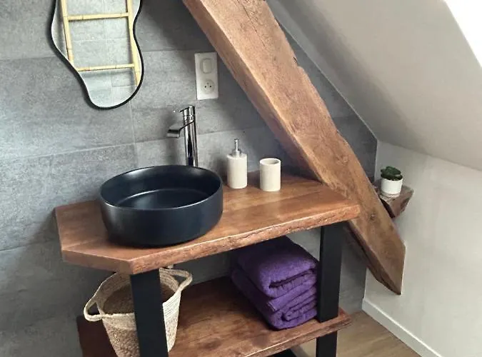 Les Noyers De Gaudelle *