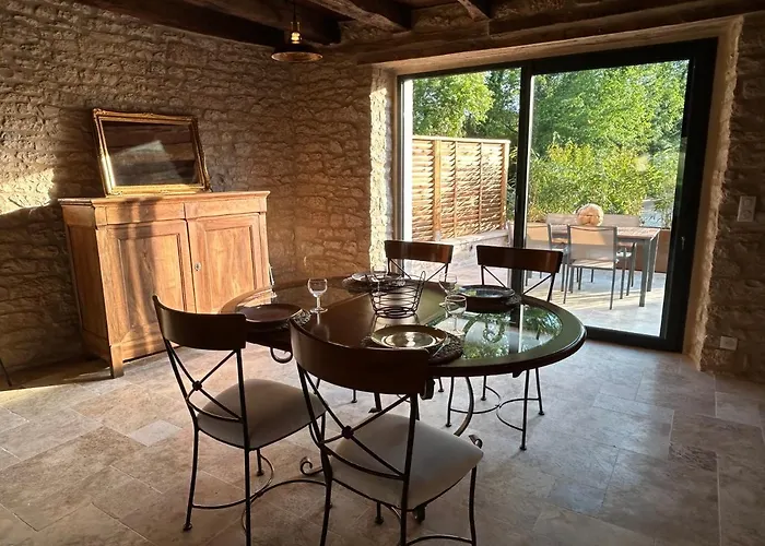 Les Noyers De Gaudelle *